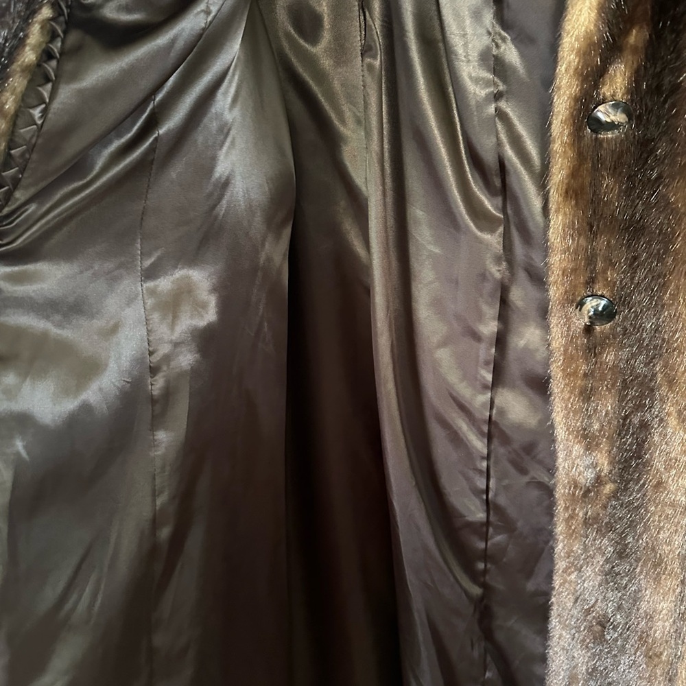 Pamela McCoy Full-Length Brown faux Fur Coat - Picture 5 of 10